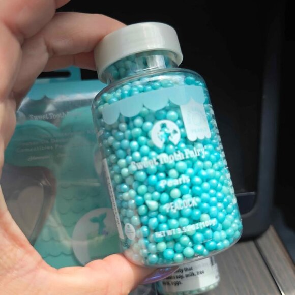 Mermaid tail cake toppers woth 2 jars of sprinkles. New in box Mermaid birthday - Picture 6 of 10